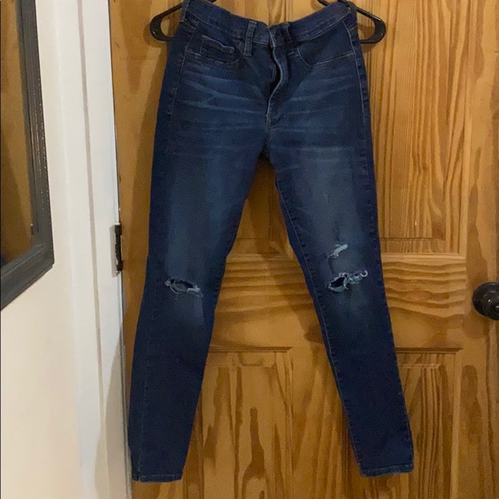 Ripped skinny jeans